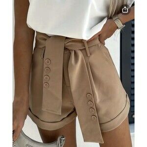 Women's Button Decor Belt Rolled Hem Dress Shorts Light Brown - M (6)